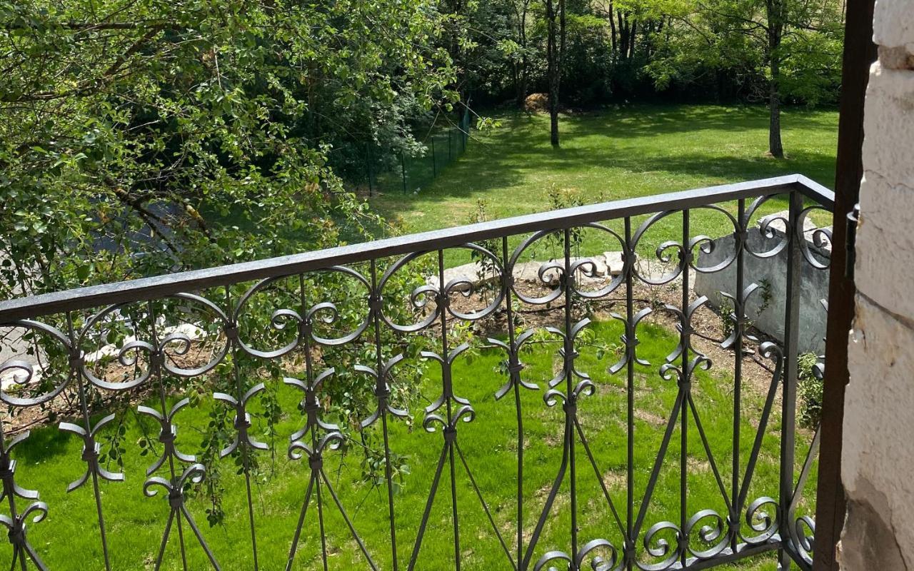 فندق Le Domaine De Tizo Saint-Victor-de-Morestel المظهر الخارجي الصورة