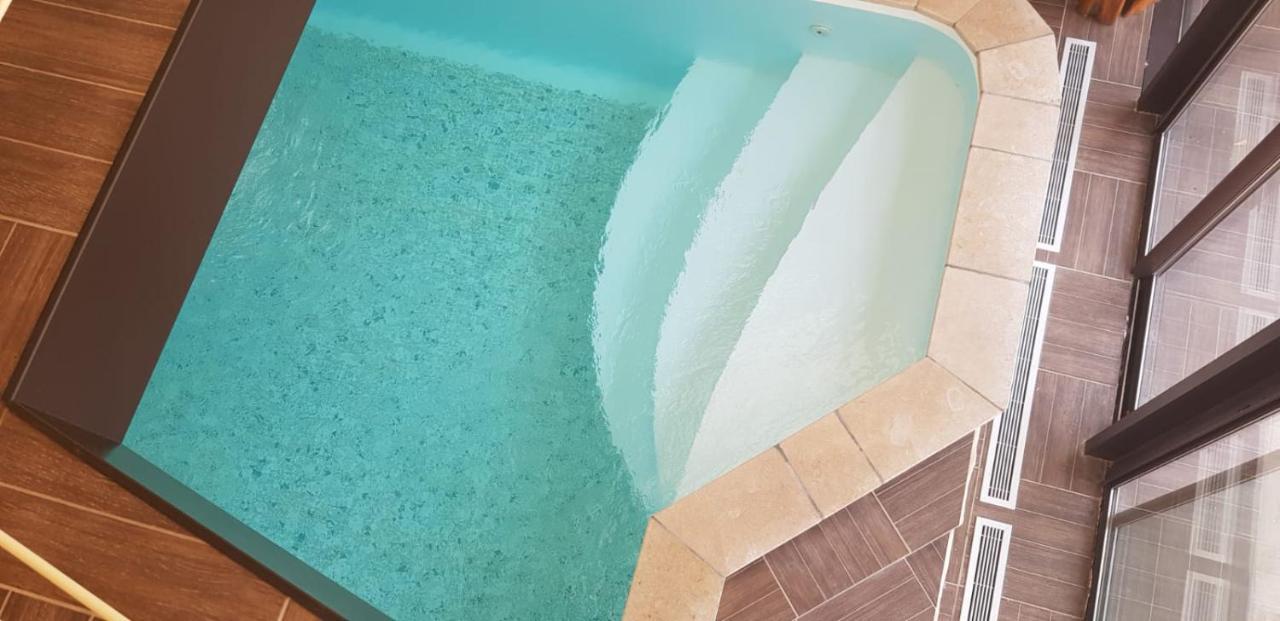 فندق Le Domaine De Tizo Saint-Victor-de-Morestel المظهر الخارجي الصورة